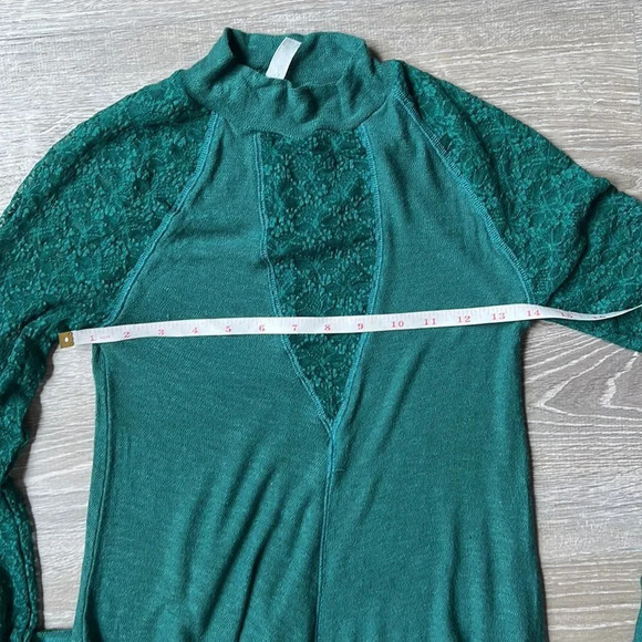 NEW Free People No Limits Lace Panel Layering Top - Picture 10 of 11